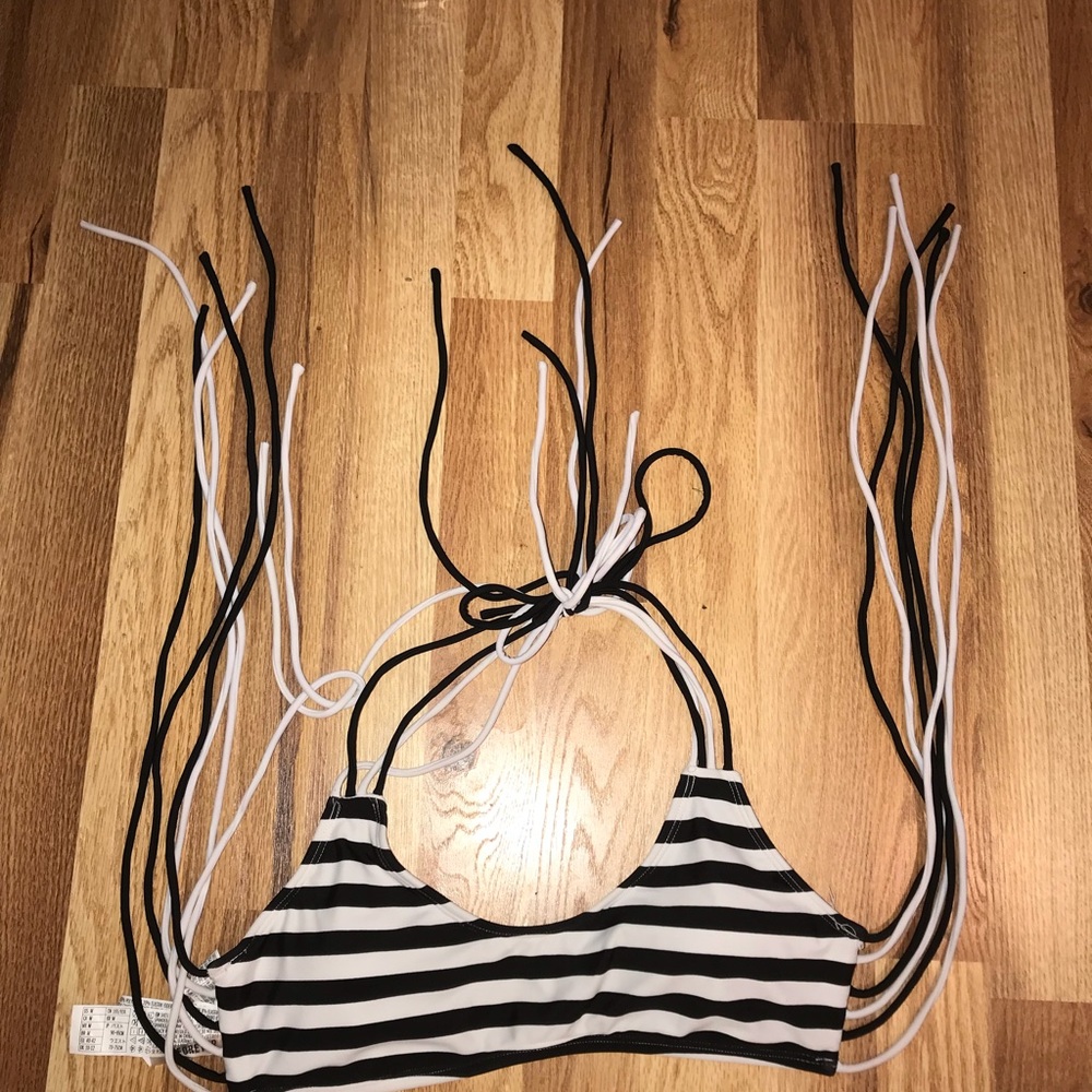 💫DEAL💫 Striped Bathing Suit Top